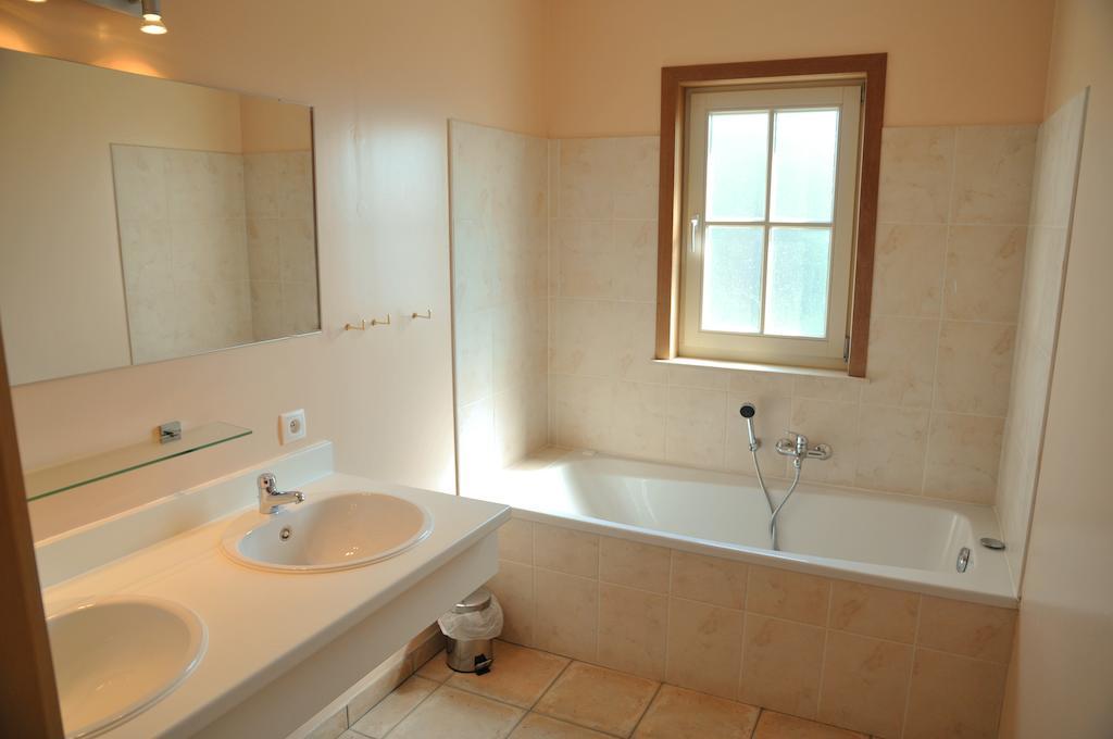 Achille Holiday home Somme-Leuze
